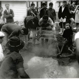 Cooking on a hangi 