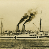 The <em>Maheno</em> sailing to war