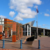 New Lynn Memorial Library and Square