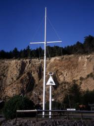 Mast of the Robert and Betsy