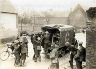 Slide show of nurses and medics on the Western Front