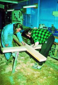 Making the Erebus memorial cross