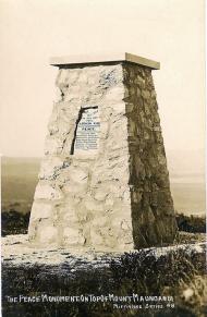 Memorial to beacon fires, Mt Maunganui