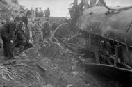 Police by Tangiwai train wreckage