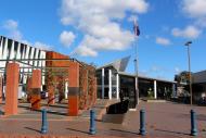 New Lynn Memorial Library and Square