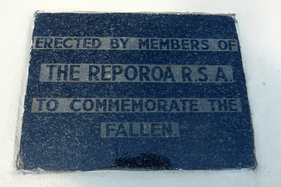Plaque with 'Erected by members of the Reporoa R.S.A to commemorate the fallen'