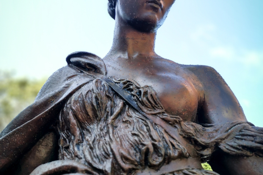 Female figure in bronze