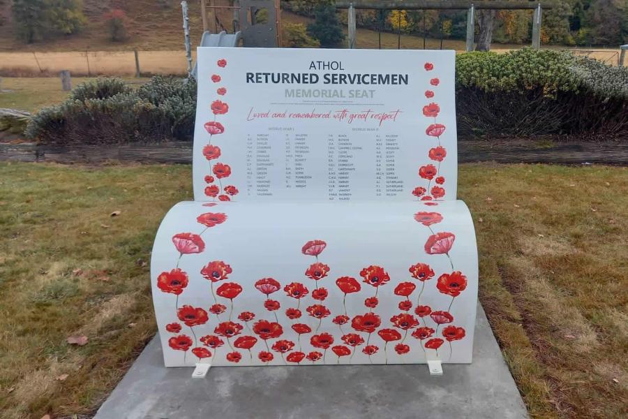 Memorial seat