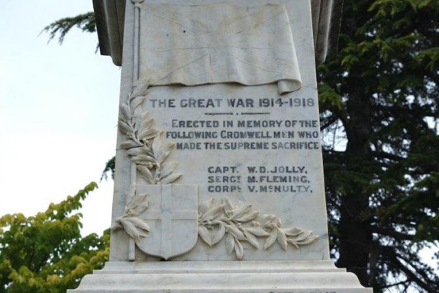 Cromwell war memorial