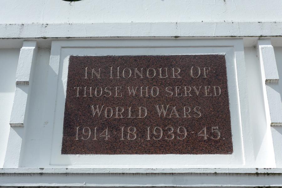 Eltham war memorial gates