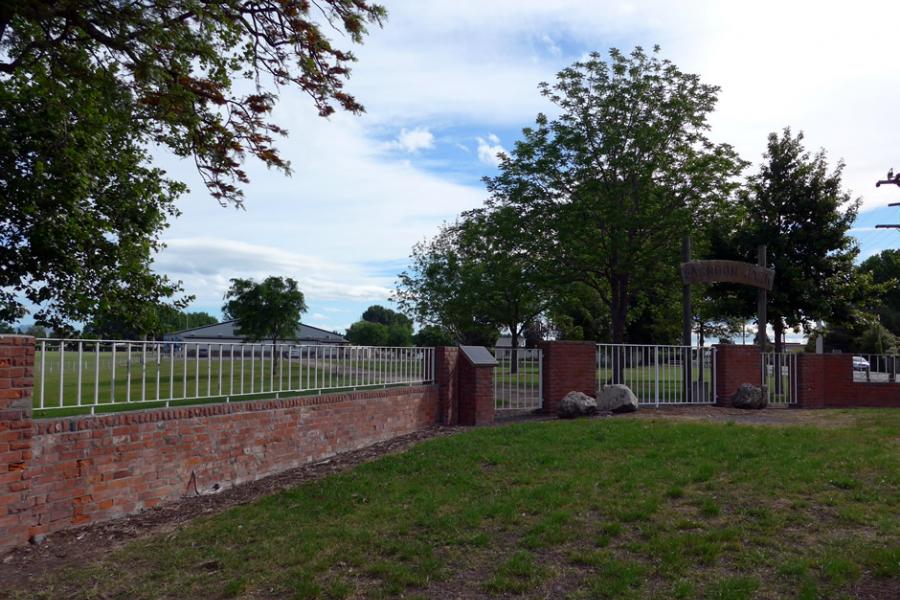 Farndon Park memorial