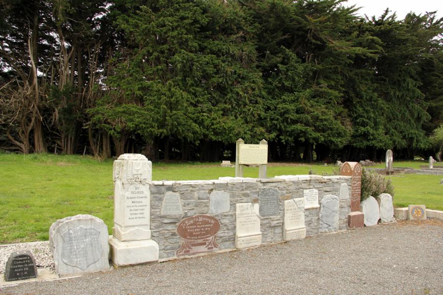 Featherston cemetery memorial