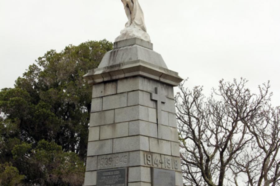 Feilding war memorial