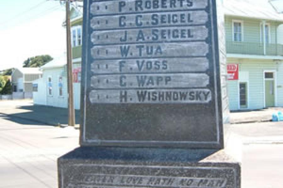 Halcombe war memorial