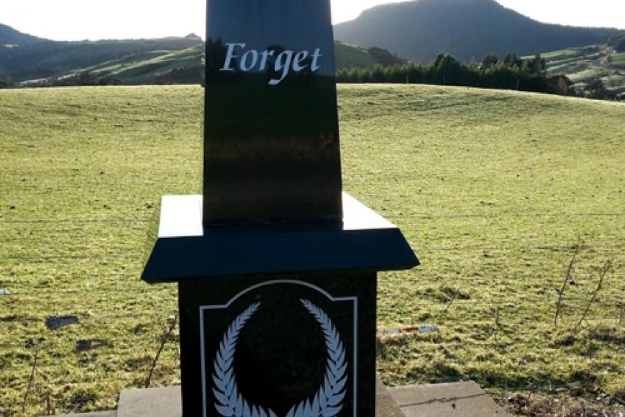 Kahuika war memorial.