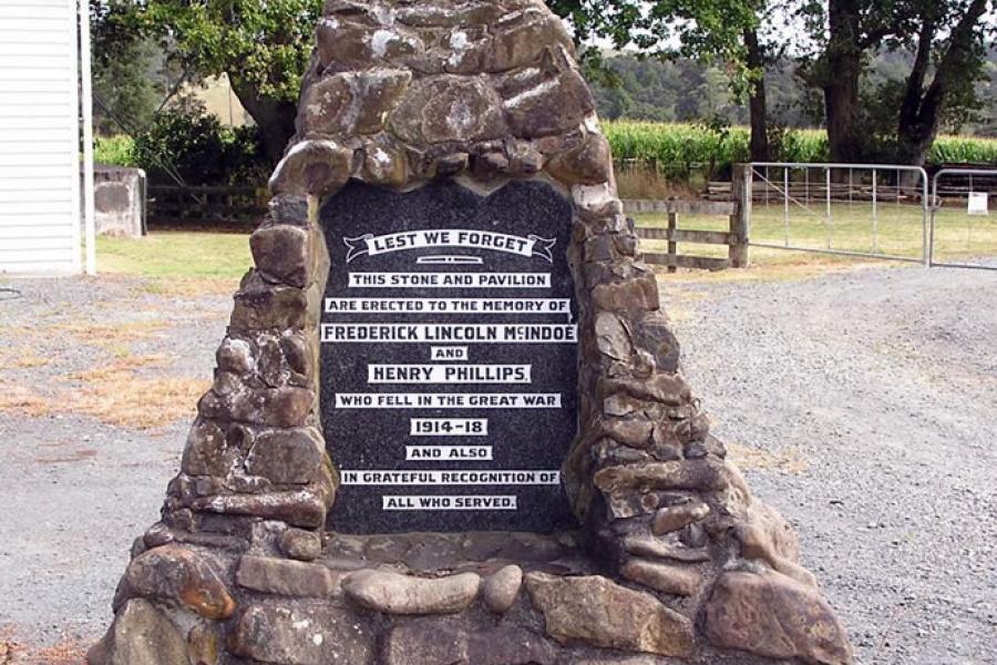 Kaihere memorials