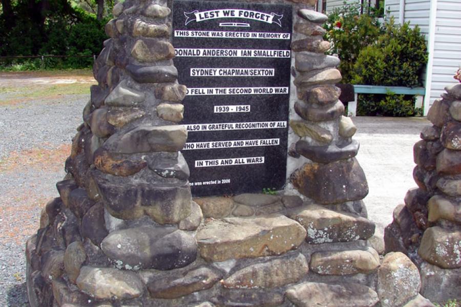 Kaihere memorials
