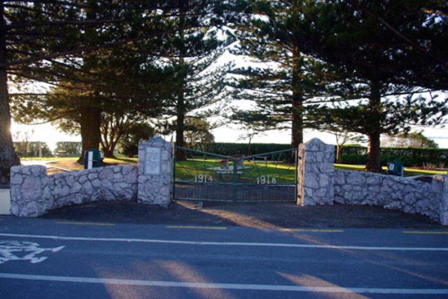 Kaikoura war memorial gates