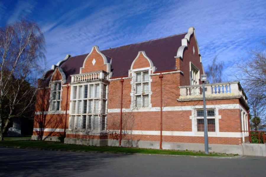 Lincoln University war memorial hall