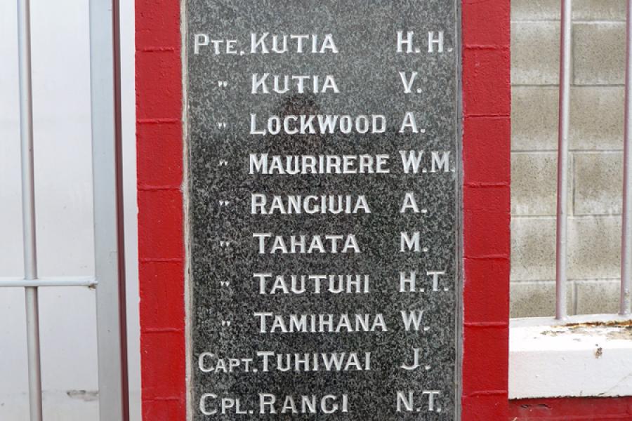 Mangatuna marae memorial gates