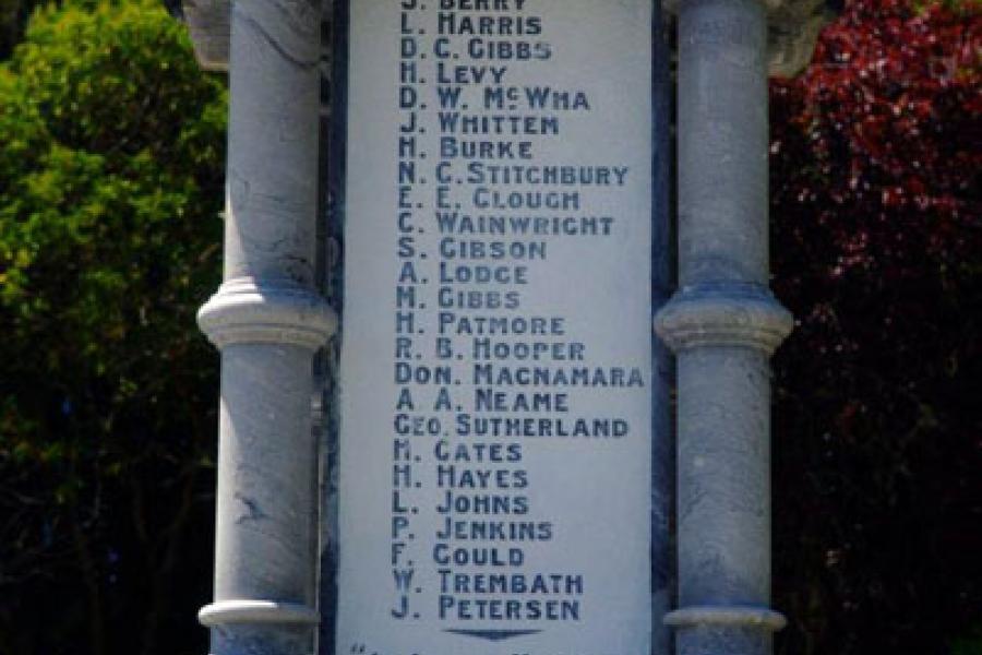 Murchison war memorial, 2010