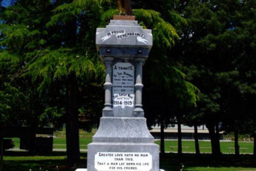 Murchison war memorial, 2010