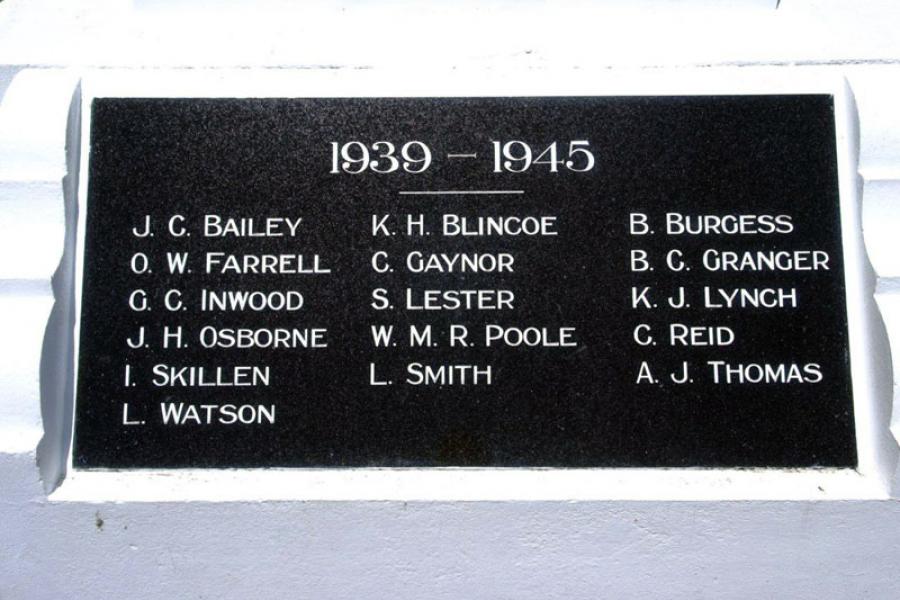 Murchison war memorial, 2010