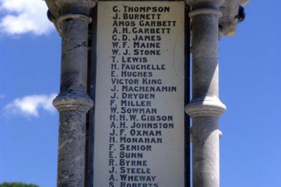Murchison war memorial, 2010