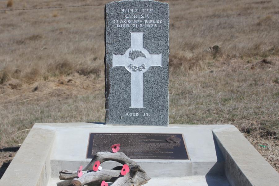 Trooper Risk's grave