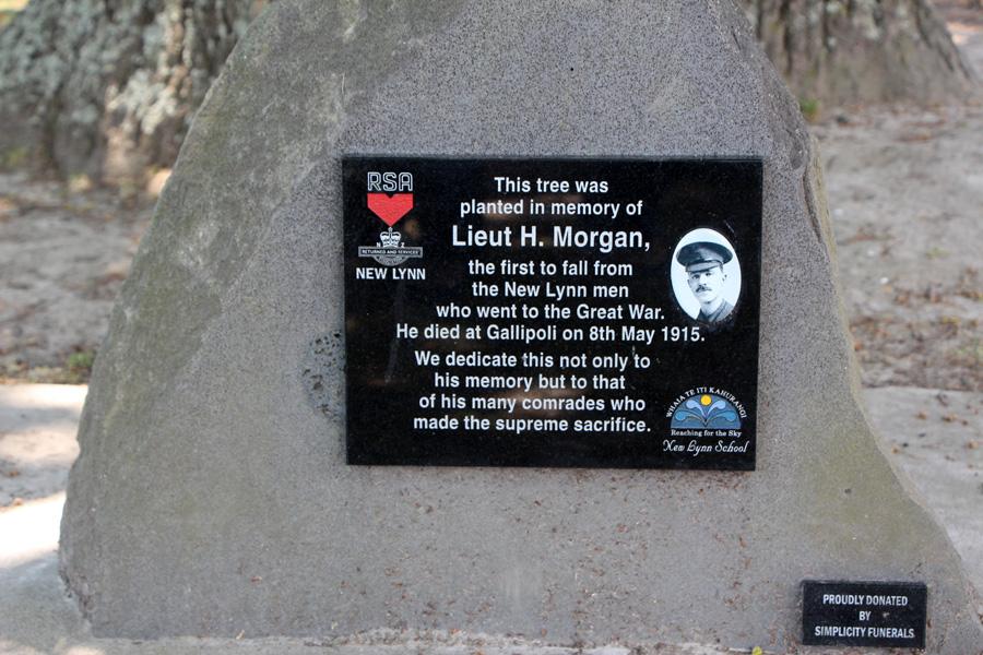 New Lynn School memorial