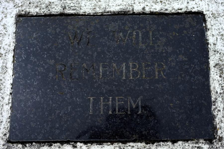 Oneroa Memorial detail