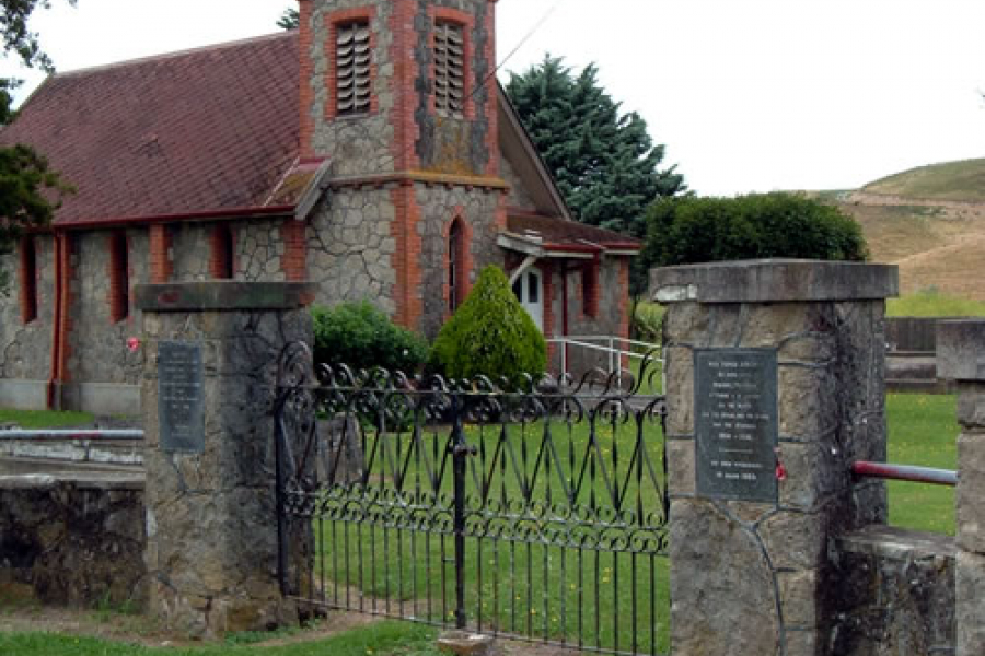 Pakipaki memorial