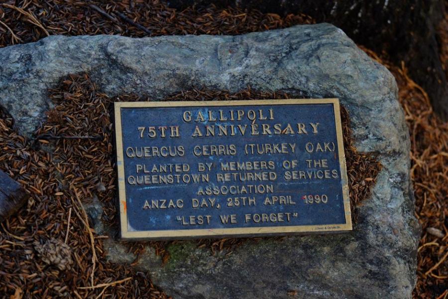 Memorial plaque