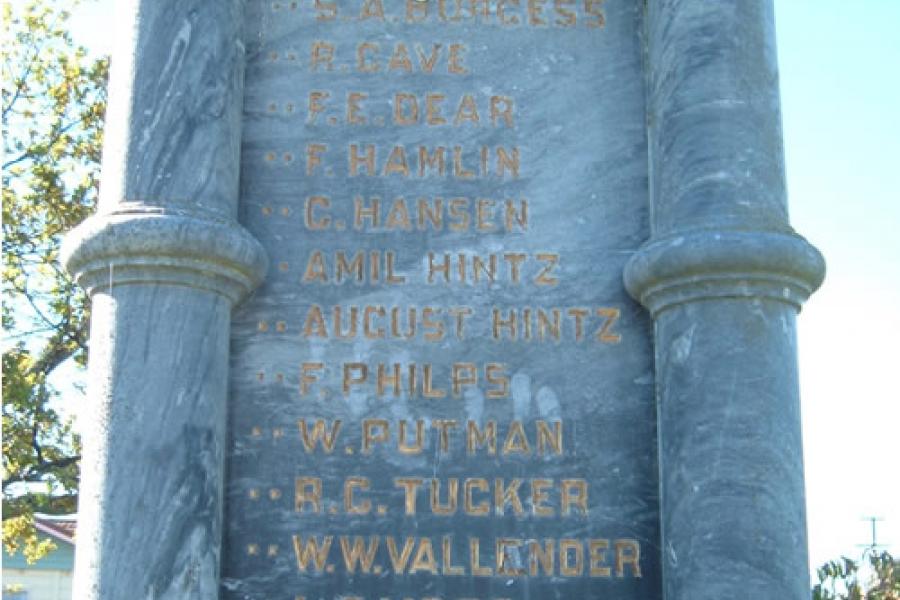 Rongotea war memorial