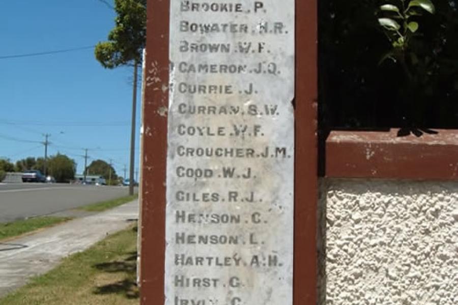 Sanson war memorial gate