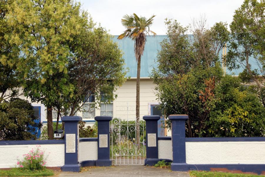 Sanson war memorial gate
