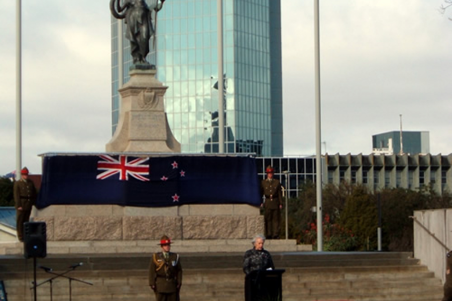 Palmerston North Memorial rededication plaque