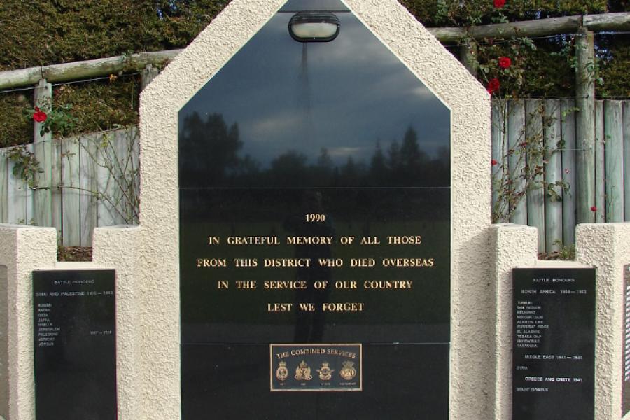 Tauranga Memorial Park detail