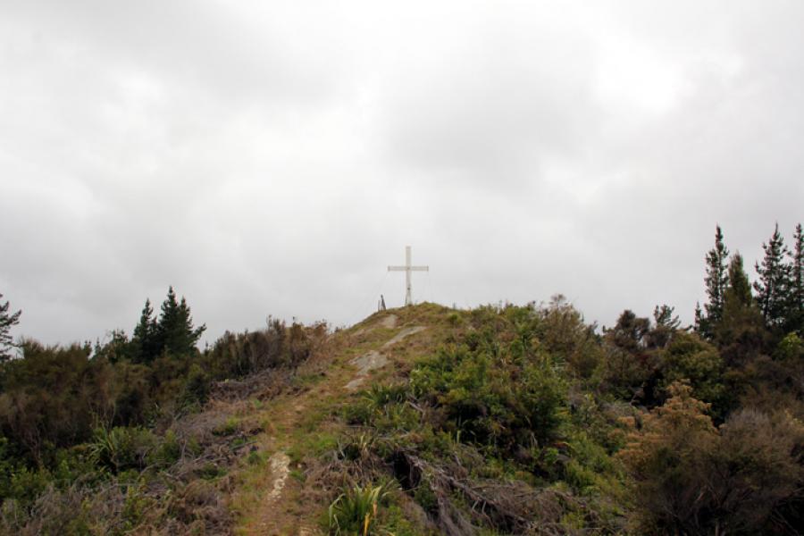 Tinui memorial cross