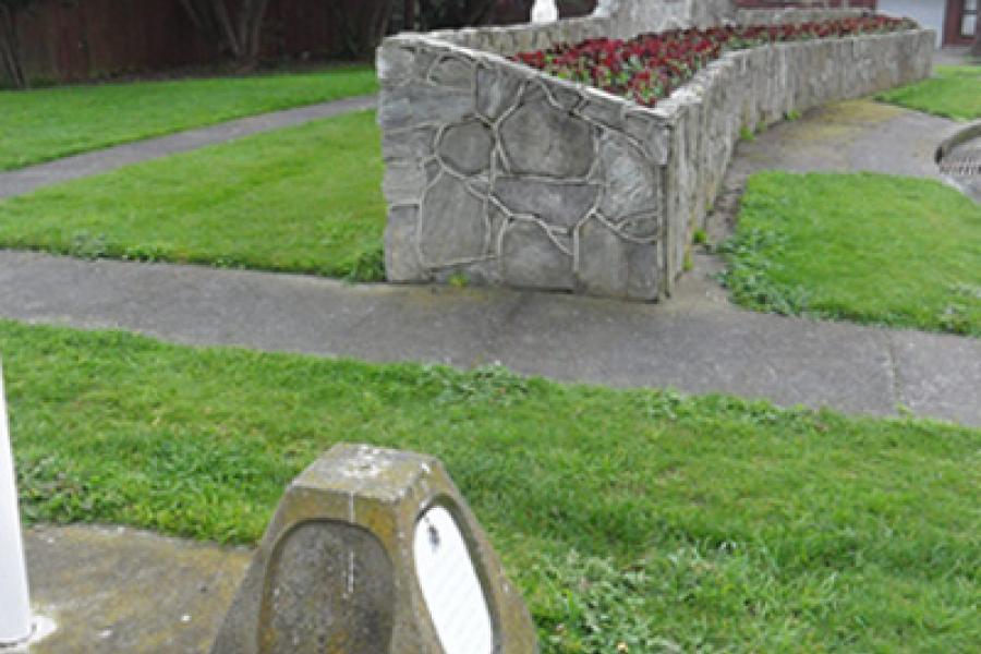 US Armed Forces memorial plaque next to the cenotaph