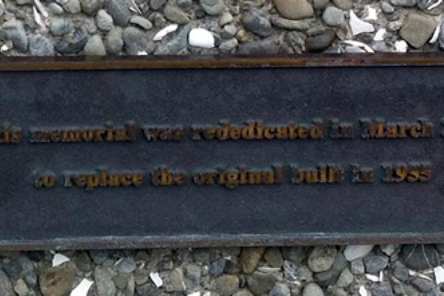 Memorial plaque