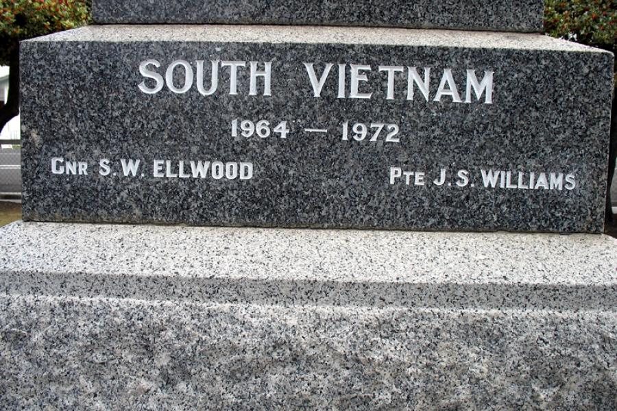 Waipukurau war memorial