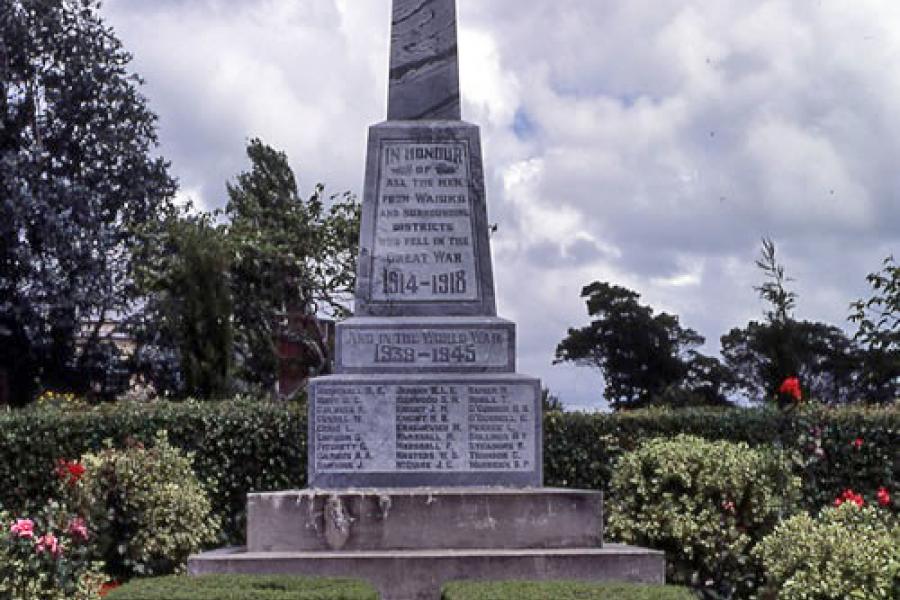 Memorial in 1986 before restoration