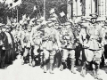New Zealand troops march through Marsaille