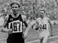 Jack Lovelock winning the 1500 m at the Berlin Olympics