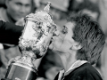 David Kirk holding the Webb Ellis Cup