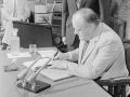 Prime Minister Robert Muldoon signs CER agreement