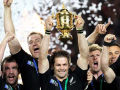  Richie McCaw lifts the Webb Ellis Cup