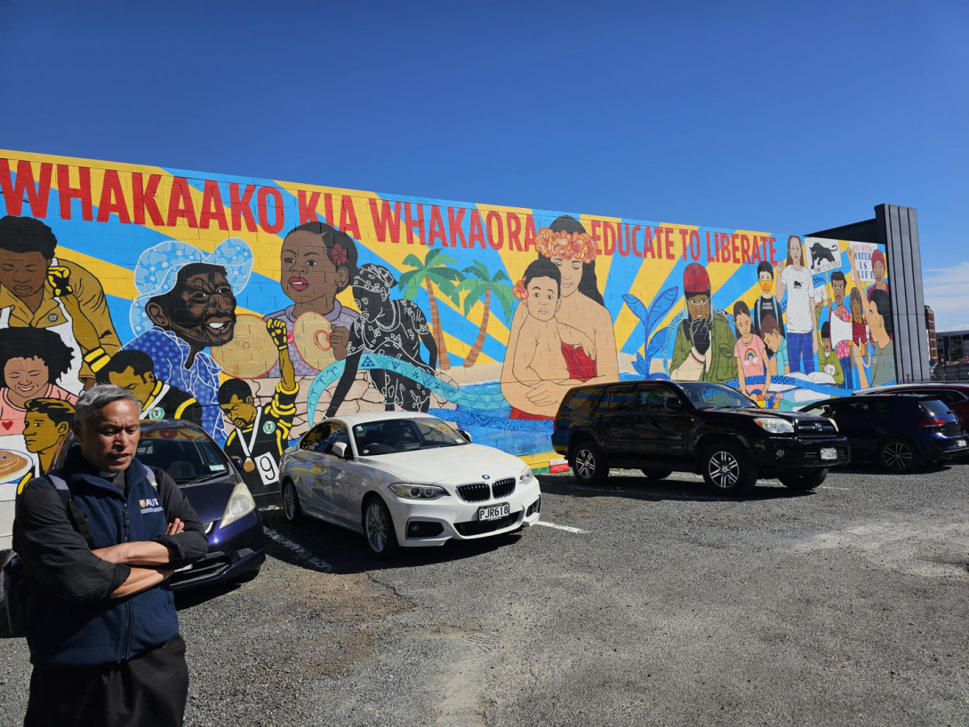 Street Historian Rev Sofi Pua on his walking tour 2023. 