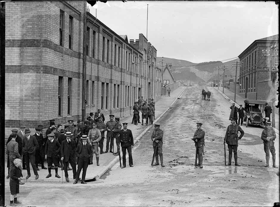 Buckle Street riot, 1913
